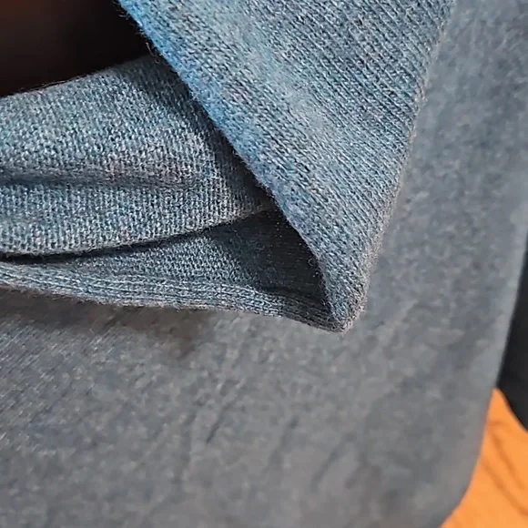 Cashmere Collection Poncho - Picture 3 of 6